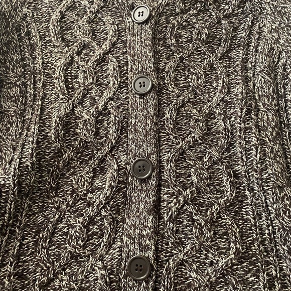 Its Our Time brown knit sweater size Large. Button front. Oversized collar. - Picture 4 of 7